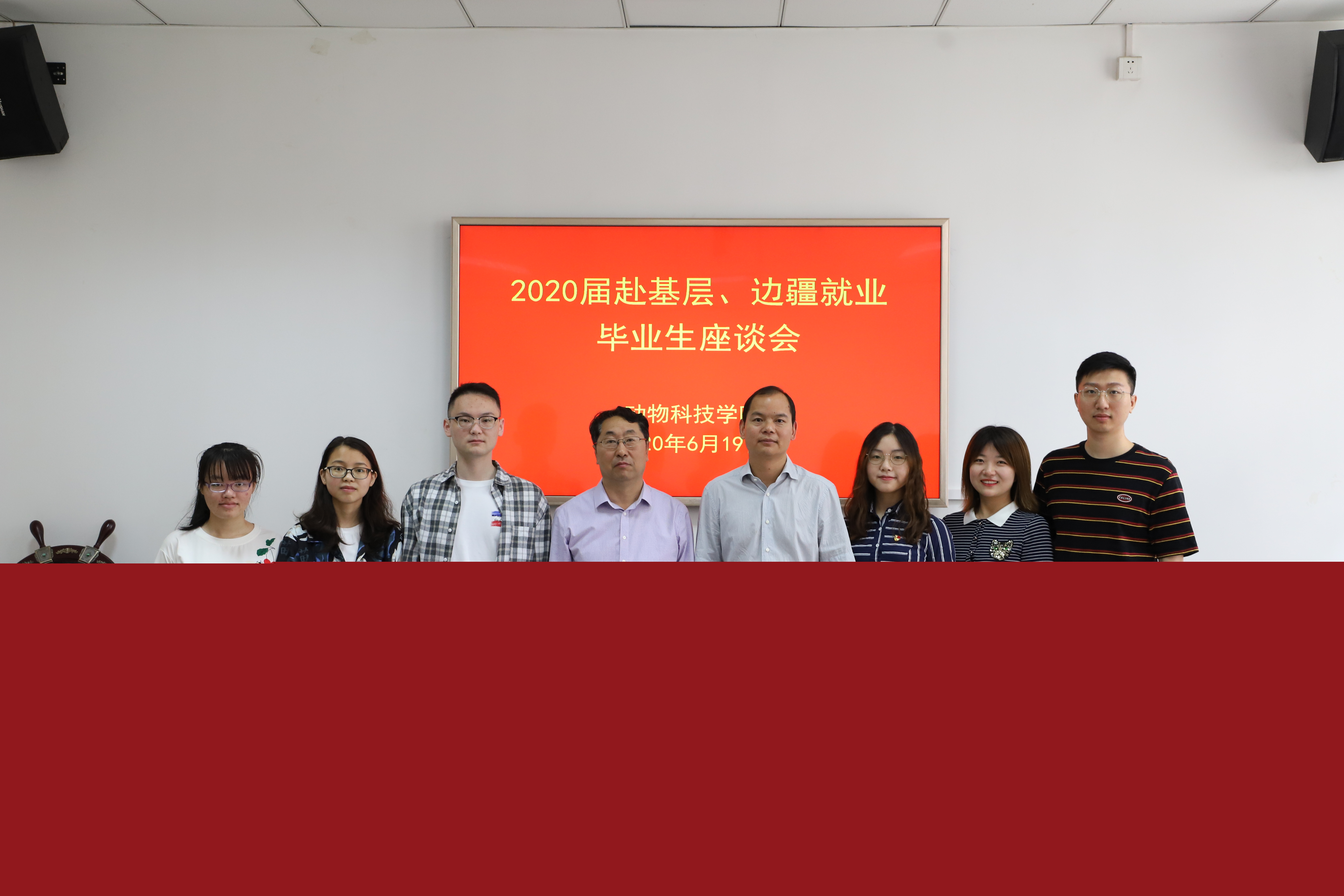 d383df42eb3043fda60d7f605594ef09.jpg