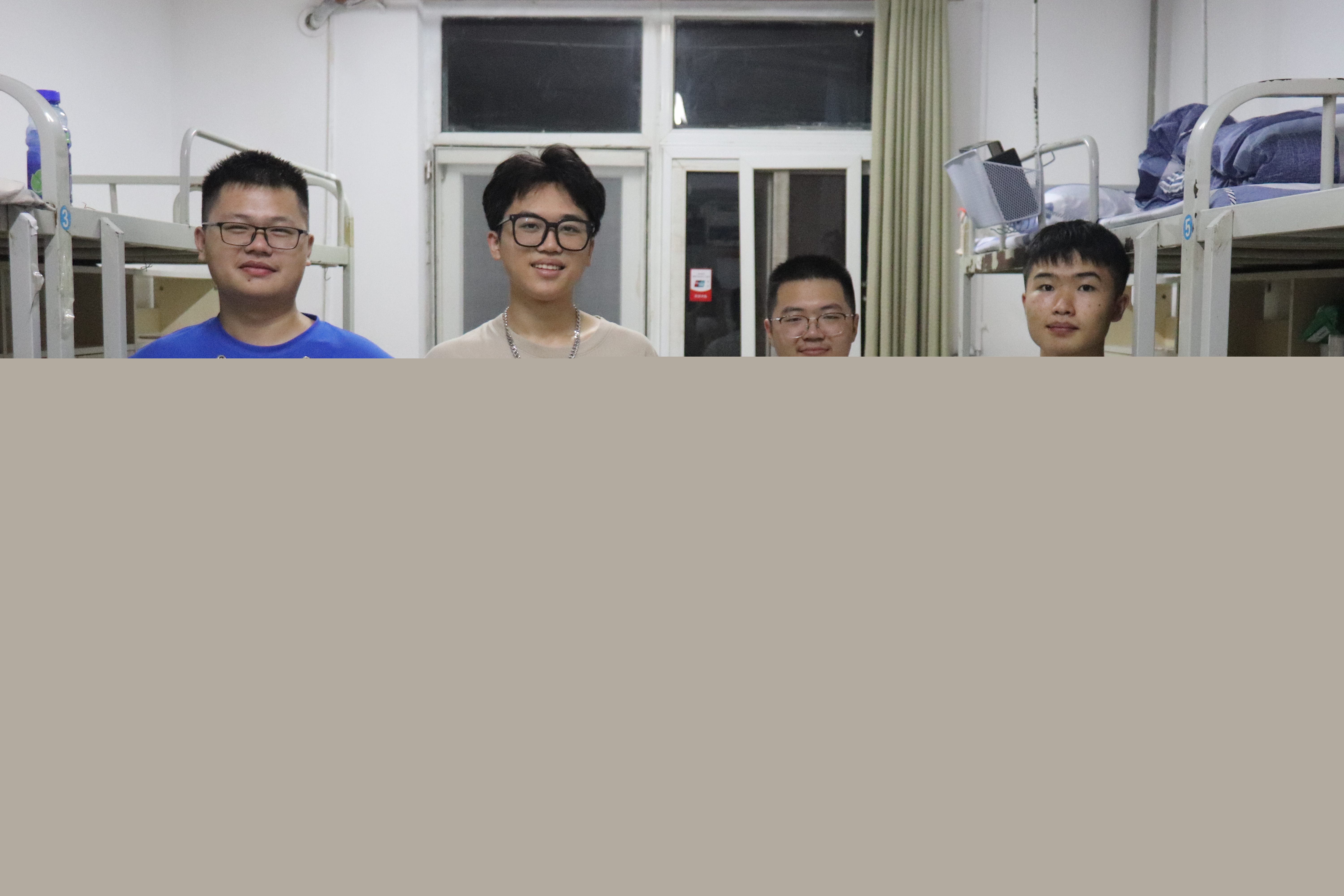 ec0236b45a6944f3a65884893c556f41.jpg