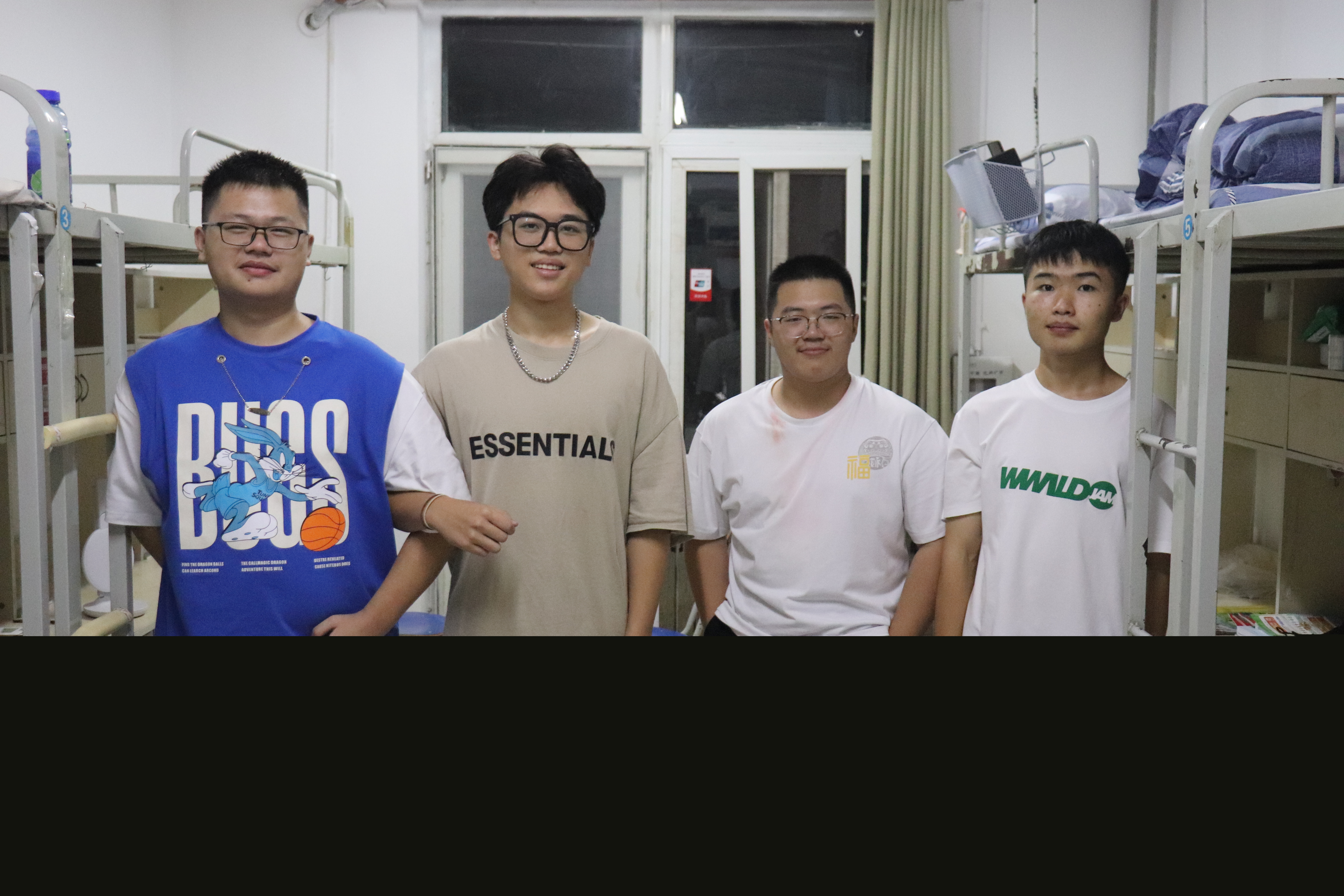 ec0236b45a6944f3a65884893c556f41.jpg