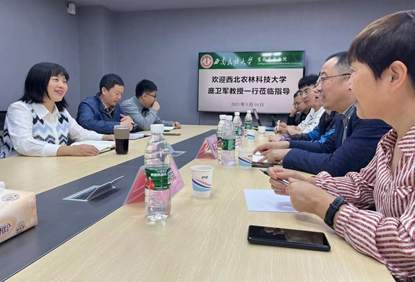 3与西南民族大学畜牧兽医性吧
老师进行座谈交流_副本.jpg
