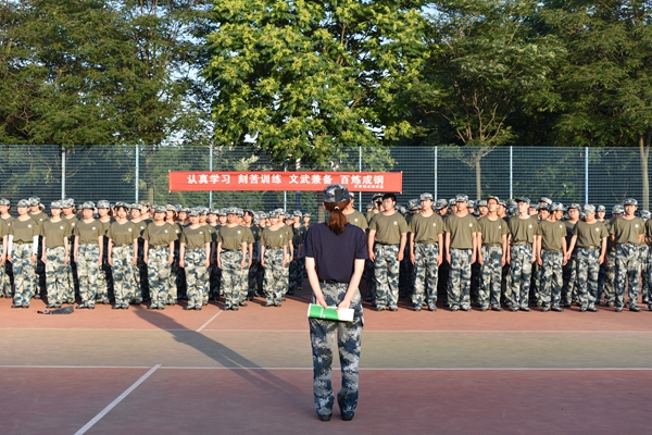 83557f772b3f4fecbaa6befd33a81d50.jpg 辅导员带训.JPG