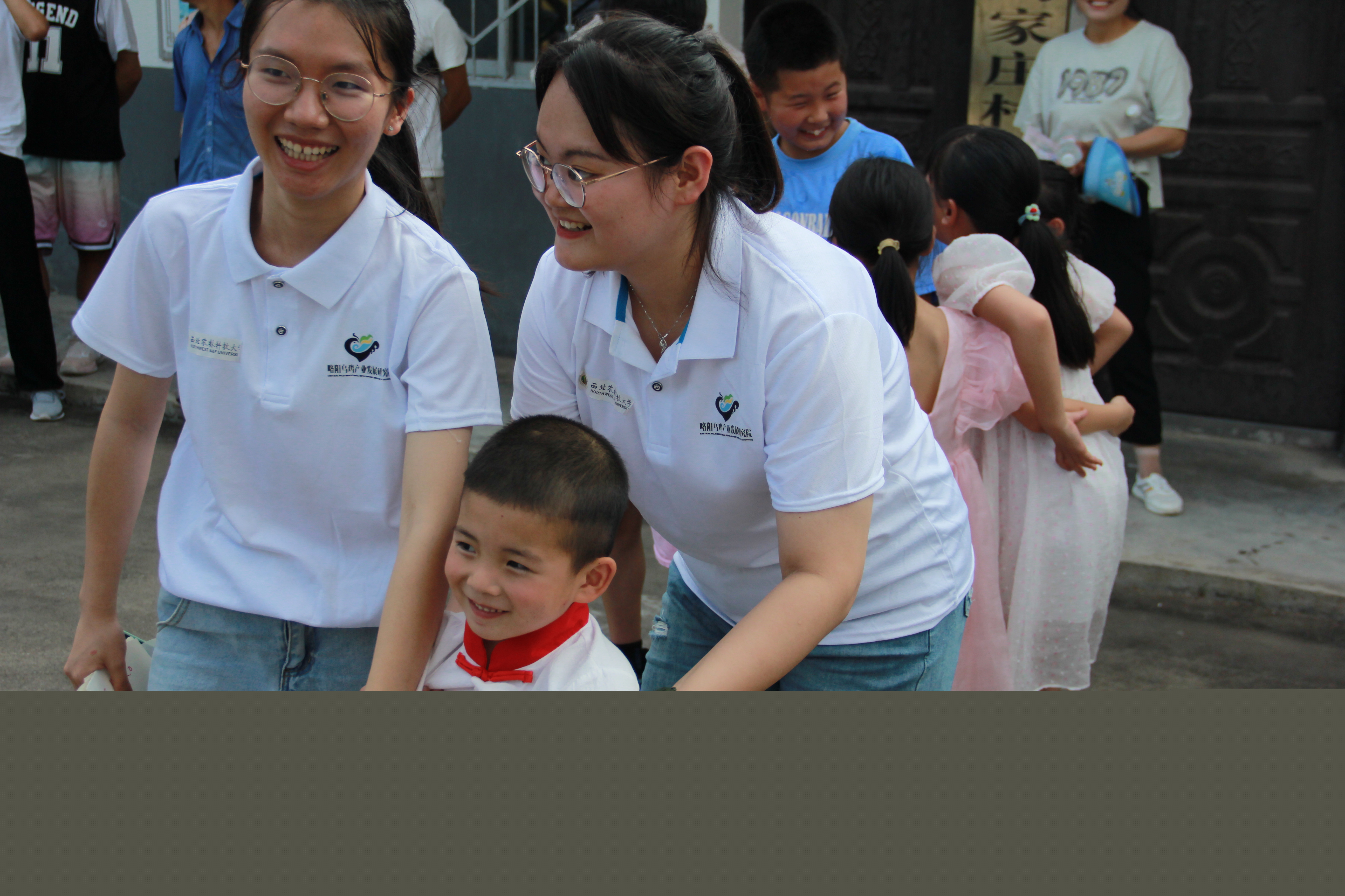 a199fbf4458c4fb98d3483423125d141.jpg