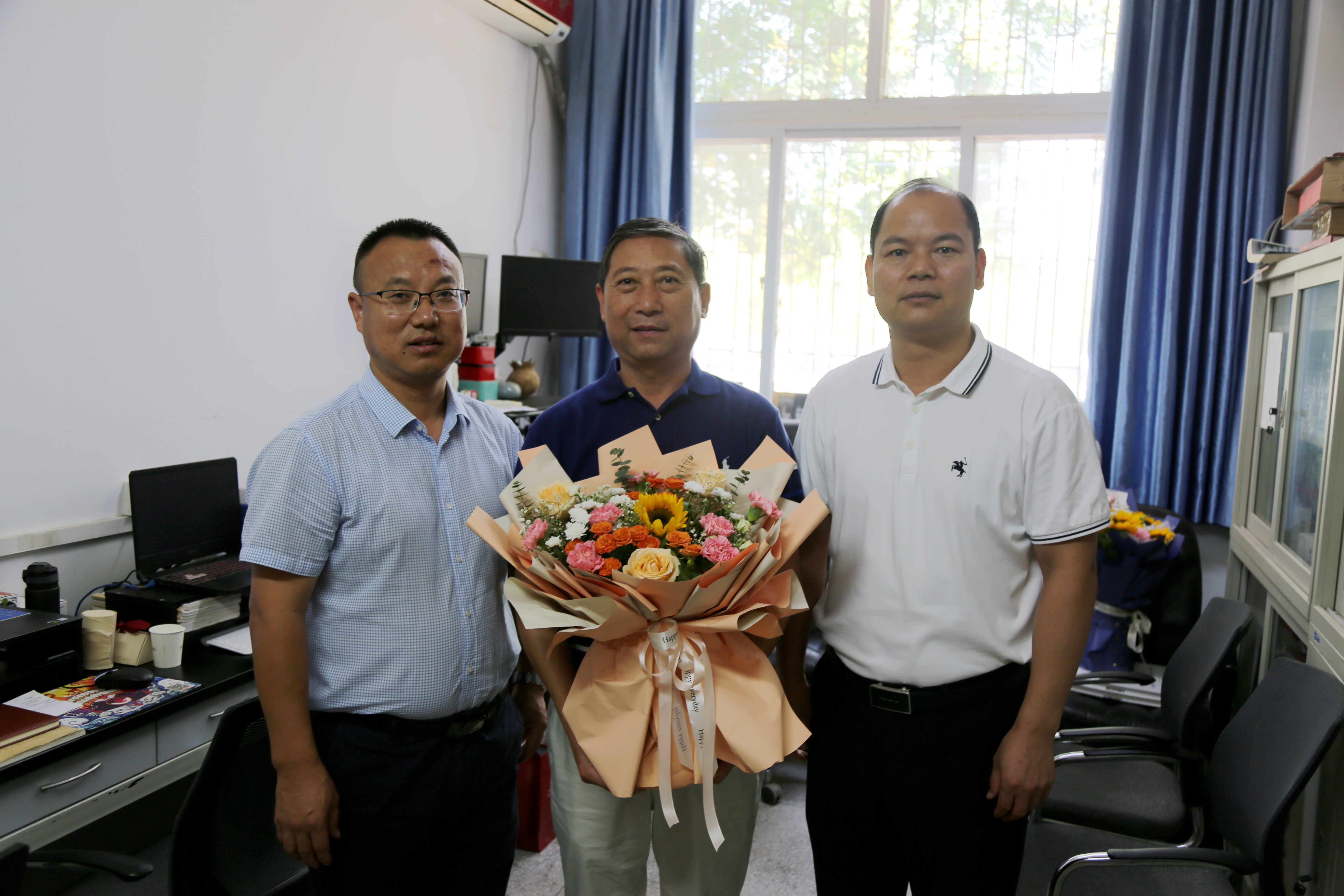 cf09ac0858e8498fbf20746a4c4b3071.jpg